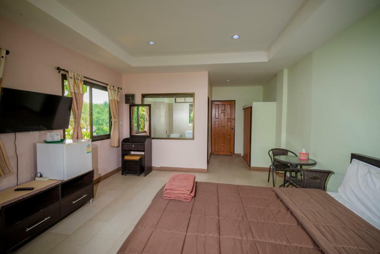 Banlanna Hotel Lampang Bagian luar foto