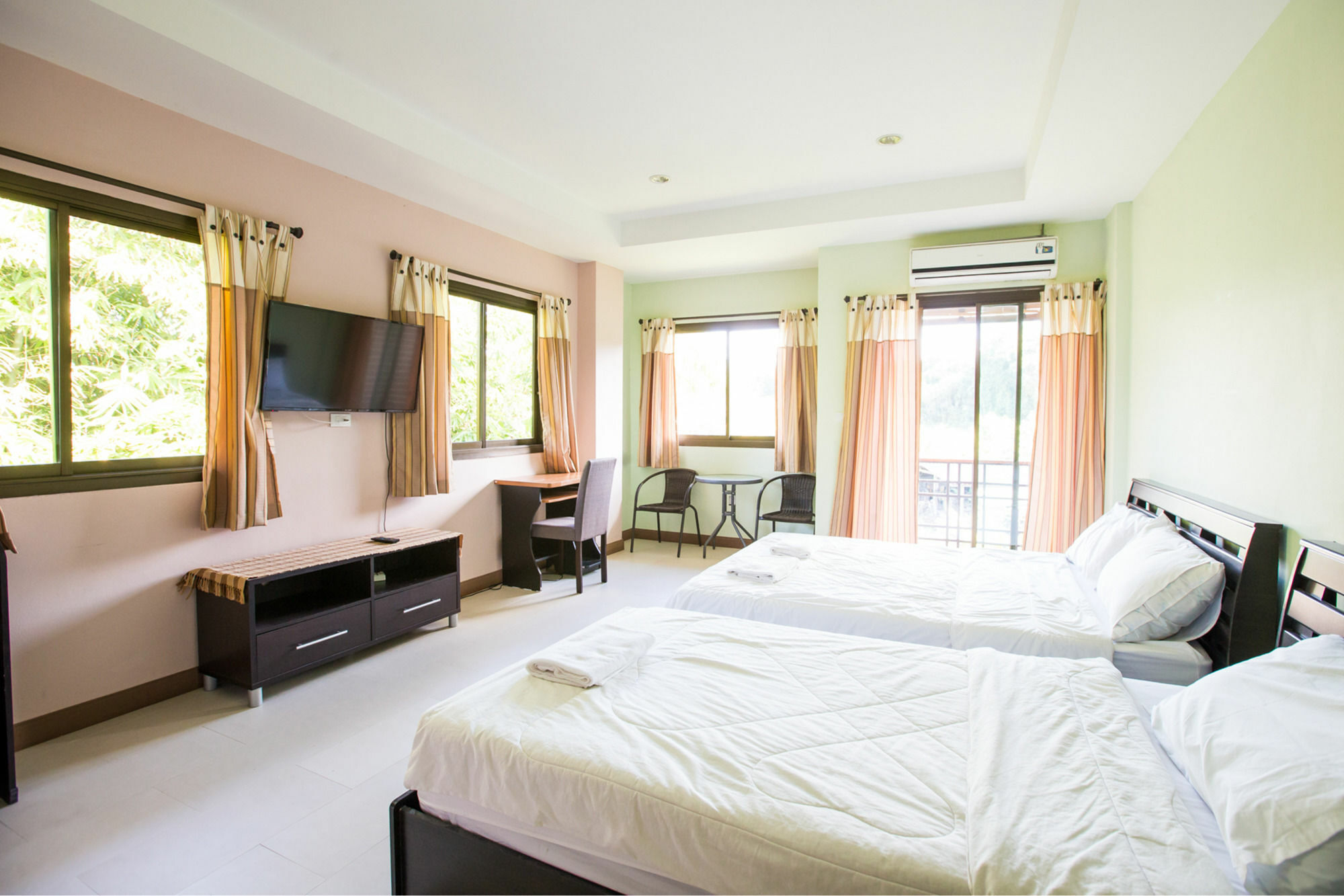 Banlanna Hotel Lampang Bagian luar foto